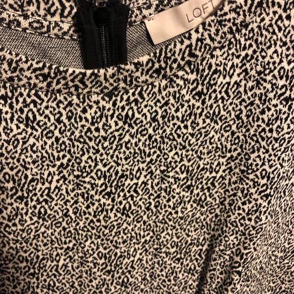 Dress - Picture 4 of 6